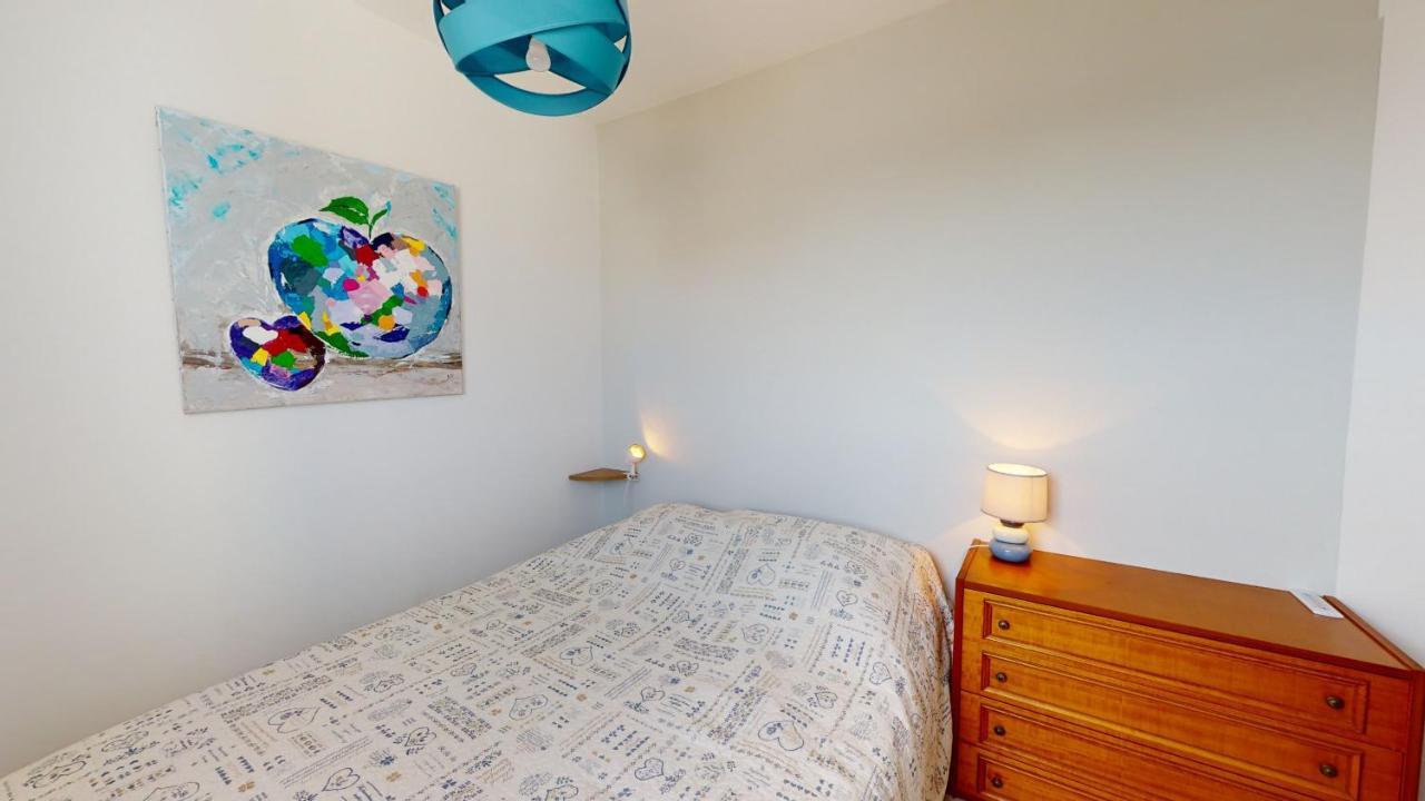 Le Phare Du Port Apartment Сен-Жил-Кроа-дьо-Ви Екстериор снимка