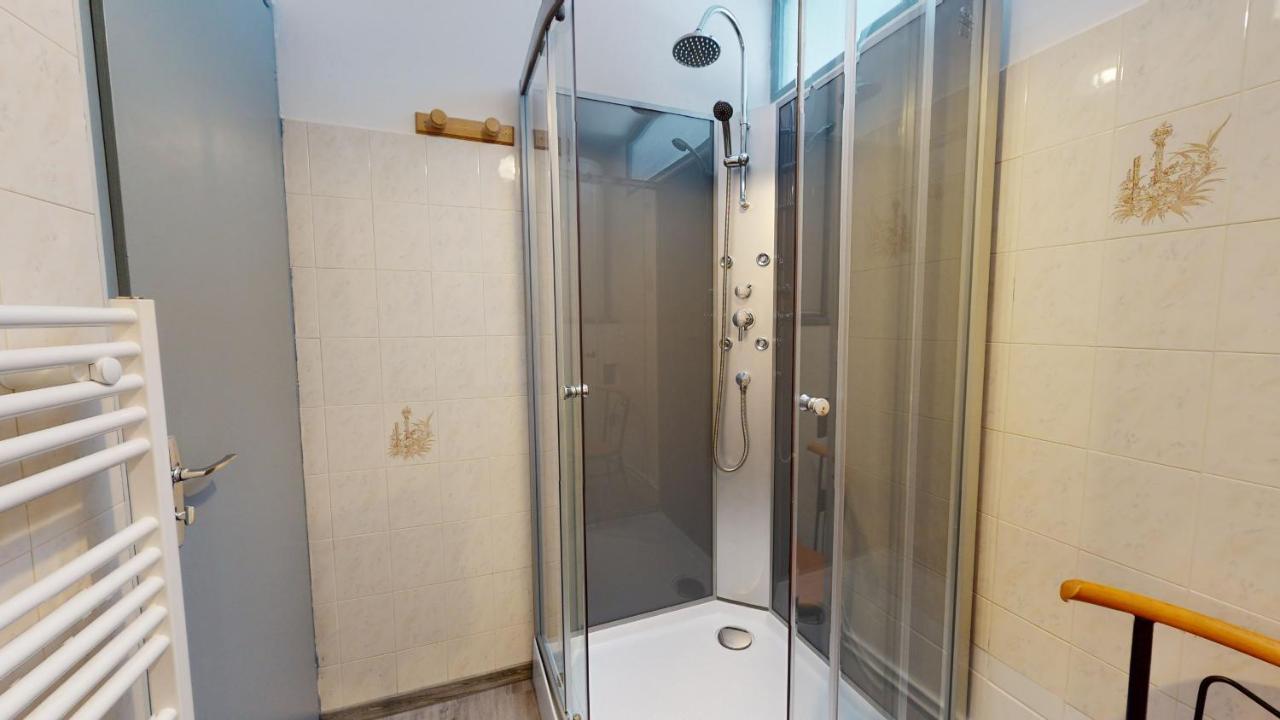 Le Phare Du Port Apartment Сен-Жил-Кроа-дьо-Ви Екстериор снимка