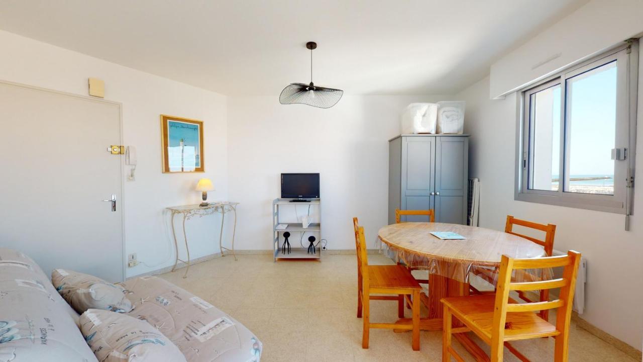 Le Phare Du Port Apartment Сен-Жил-Кроа-дьо-Ви Екстериор снимка