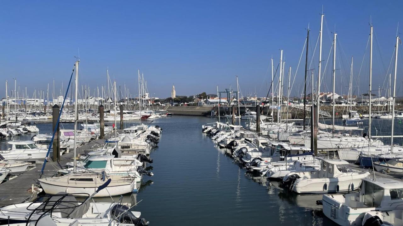 Le Phare Du Port Apartment Сен-Жил-Кроа-дьо-Ви Екстериор снимка